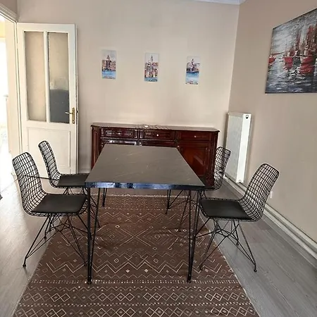 Charming 3 Bedroom At Suleyman Pasa St Διαμέρισμα *