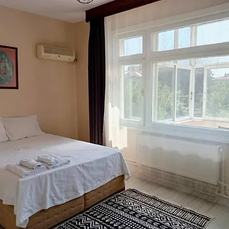 Charming 3 Bedroom At Suleyman Pasa St Apartment Istanbul